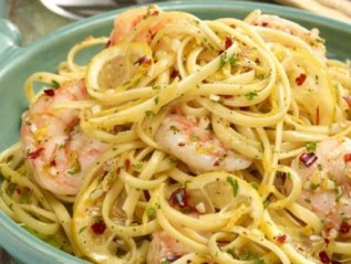 Pasta with shrimp and garlic in a white wine sauce (OK, call it&nbsp;scampi)