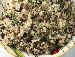 Israeli Couscous with&nbsp;Mushrooms