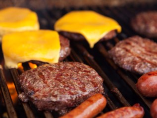 How to throw a bbq for 20 people and only spend&nbsp;$175