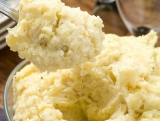Cheesy Mashed Potatoes